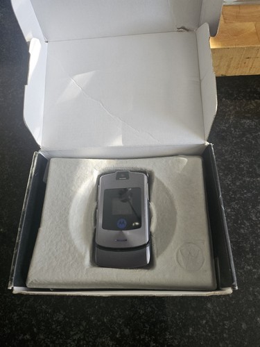 Cellulare motorola v3i razr - motorola,