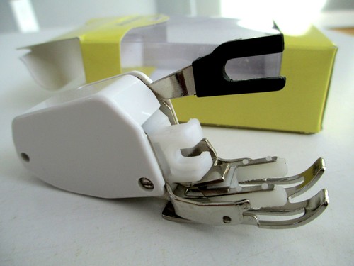 Even feed walking foot - feed, white