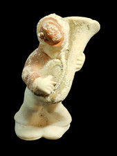 Salt figure di un ragazzo che gioca tuba 4" cappello e giacca dipinti
