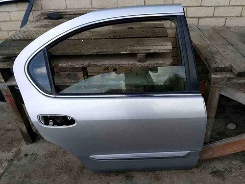 Nissan maxima qx v - /,