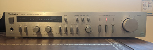 Amplificatore stereo integrato