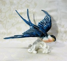 KARL ENS HIRONDELLE SWALLOW BIRD VOGEL SUJET SCULPTURE OISEAU PORCELAINE VERT