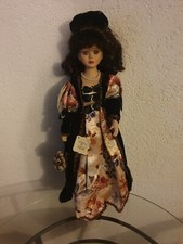 Preziosa Bambola In Porcellana