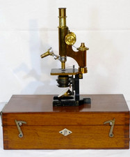 Antico microscopio Carl Zeiss