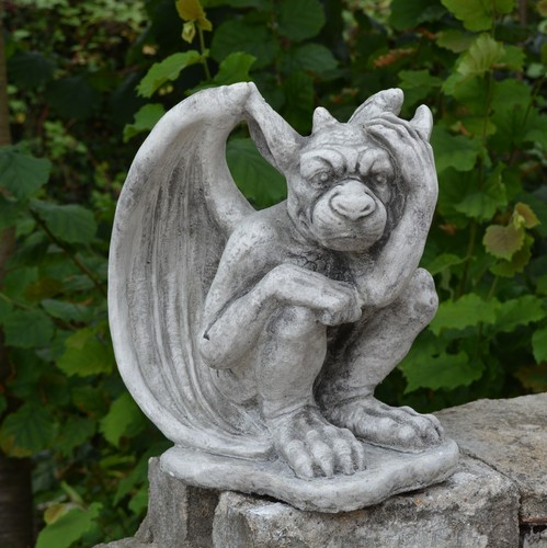 Gargoyle riflessivo statua - riflessivo,