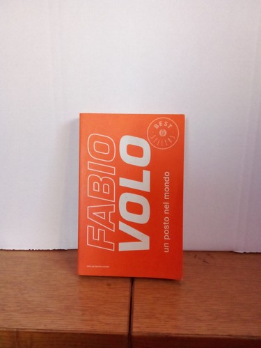 Libro posto nel mondo di - un,