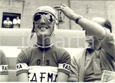 1957 CICLISMO GIRO D'ITALIA Charly GAUL con il casco della GAZZETTA DELLO SPORT