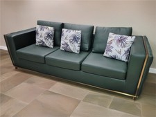 Elegante Divano 3 Posti in