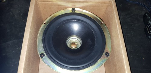 Kef reference model - model,