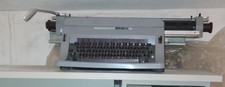 Macchina da scrivere Olivetti
