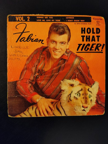 Fabian hold that tiger - fabian,