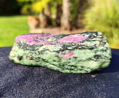 Minerale rubino zoisite 433g - minerale,