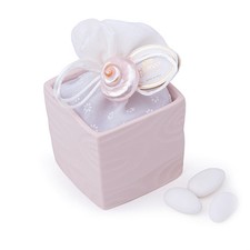 HERVIT ART. 26908 CONT.CUBO PORC.BISQUIT PESCA 7X7X6,5CM CON 5 CONFETTI MANDORLA