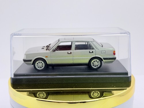 Lancia prisma argento - 1/43,