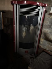 stufa MONTEGRAPPA CANALIZZATA a pellet usata