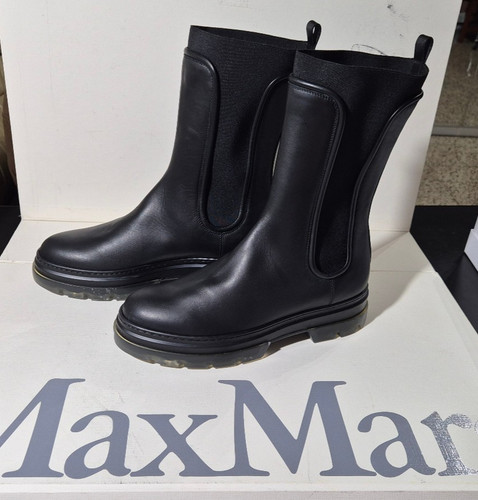 Max mara logo black - max,