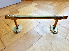 Maniglia estraibile per porta