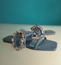 "ZARA" sandalo piatto con strass, colore blu, denim, taglia 37.