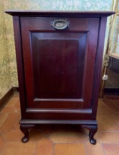 Comodino In Mogano Risalente