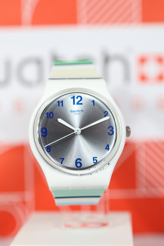 Nuovo limited swiss swatch - nuovo,