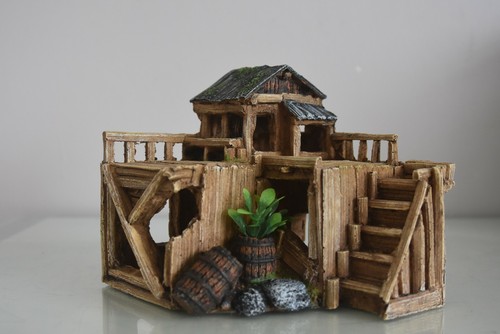 Acquario dettagliato legno - dettagliato,