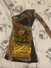 VERSACE ABITO Su Una Spalla. In buoni condizioni.