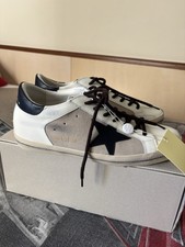 Golden goose - golden,