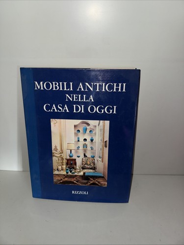 Mobili antichi nella casa - , di