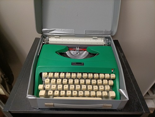 Machina scrivere amica 56 - scrivere,