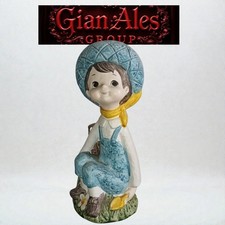 Statuina grande ragazzo di
