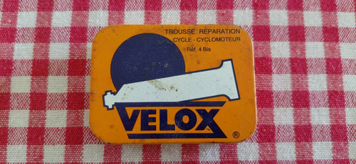 Ancienne boite velox - ancienne,