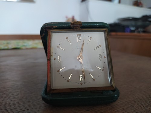 Antico orologio sveglia - orologio,