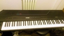 Kurzweil K1200 Pro76 con custodia rigida