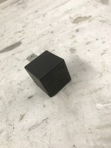 B047 rele relay fiat 500l - b047,