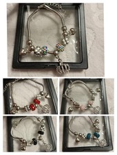 Braccialetti Donna 5Pezzi Con Pendente Corona E Charm Scatola Trasparente 