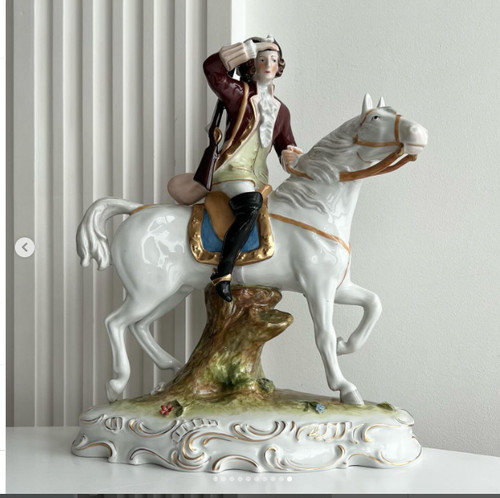 Statuina porcellana da - in,