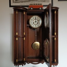 Prestigioso orologio a pendolo