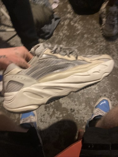 Yezzey 700v2 bianco statico