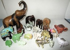 LOTTO 23 STATUINE DI ELEFANTI-VARI MATERIALI COLORI E DIMENSIONI-USATO