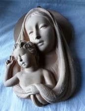 Madonna con bambino. Terracotta, anni '60.