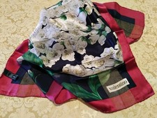 FOULARD VALENTINO  100% SETA  MADE IN ITALY  84x84cm 