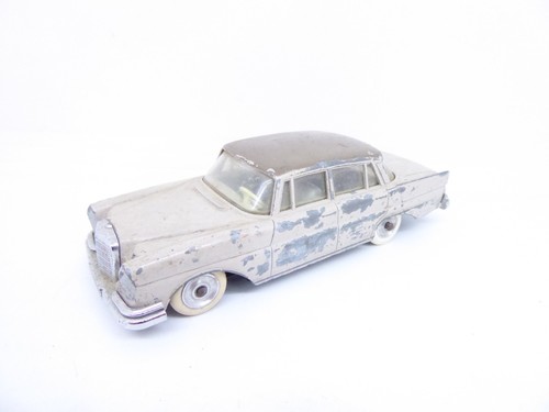 Jrd mercedes benz - 1/43,