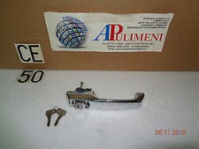 MANIGLIA ESTERNA PORTA DX C/CHIAVE ZAMA CROMATA IVECO 50F--100F OM 50--100 2° S.