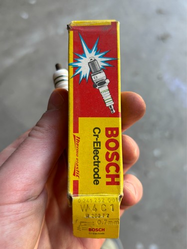 Candela bosch w4c1 auto - bosch,