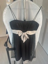 Abito da gala bianco e nero