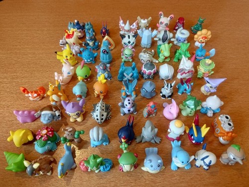 Pokemon mini figure - pokemon,