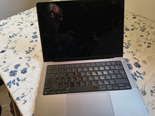 Macbook pro con cpu guasta - m4,