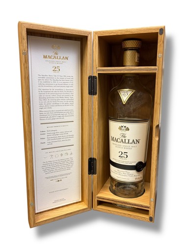 Bottiglia whisky 2024 - di,