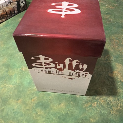 Buffy the vampire slayer - buffy,