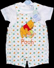 Set t-shirt e salopette